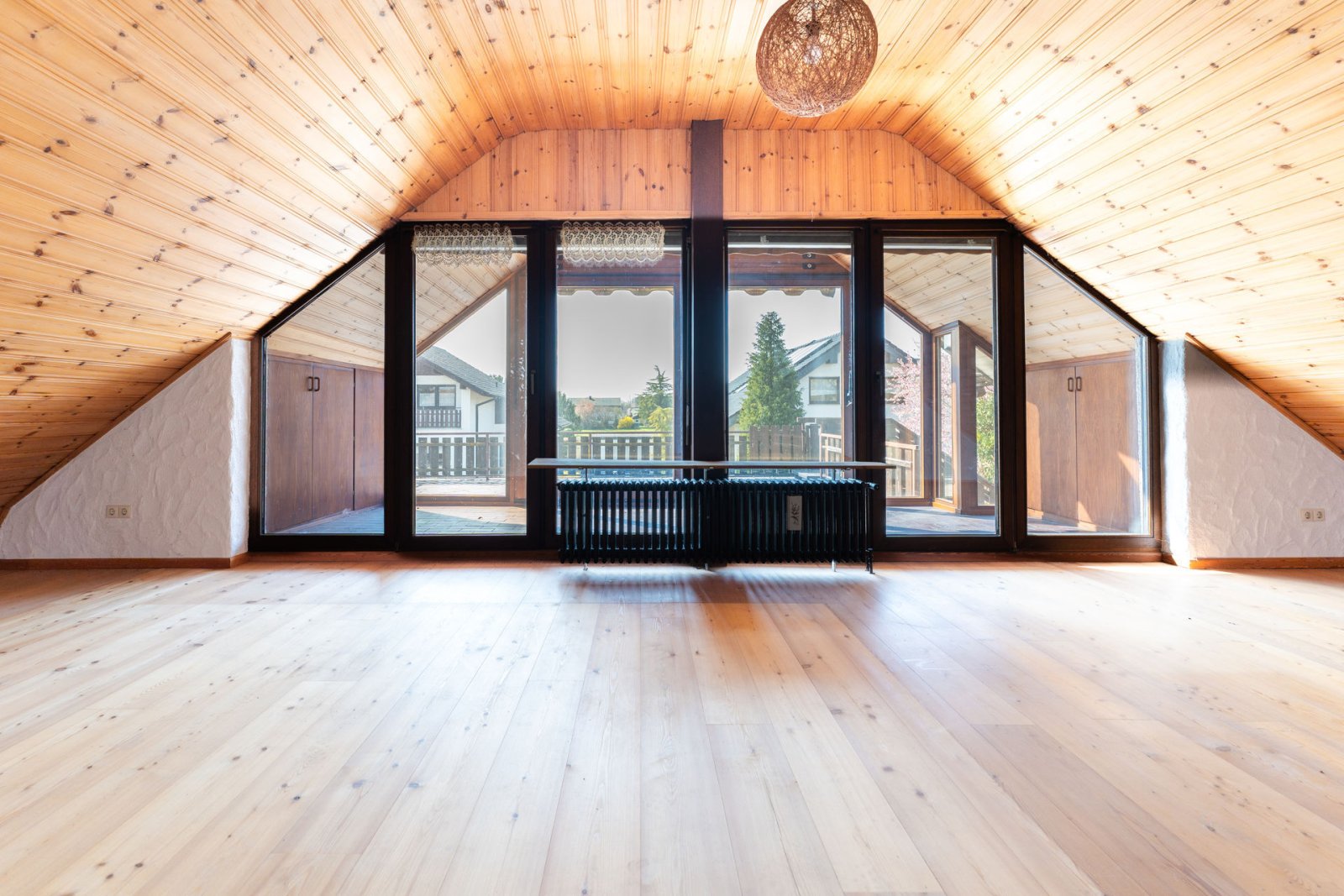 Einfamilienhaus in Biblis – Großzügiges Wohnen auf 203 m² mit viel Platz für die ganze Familie