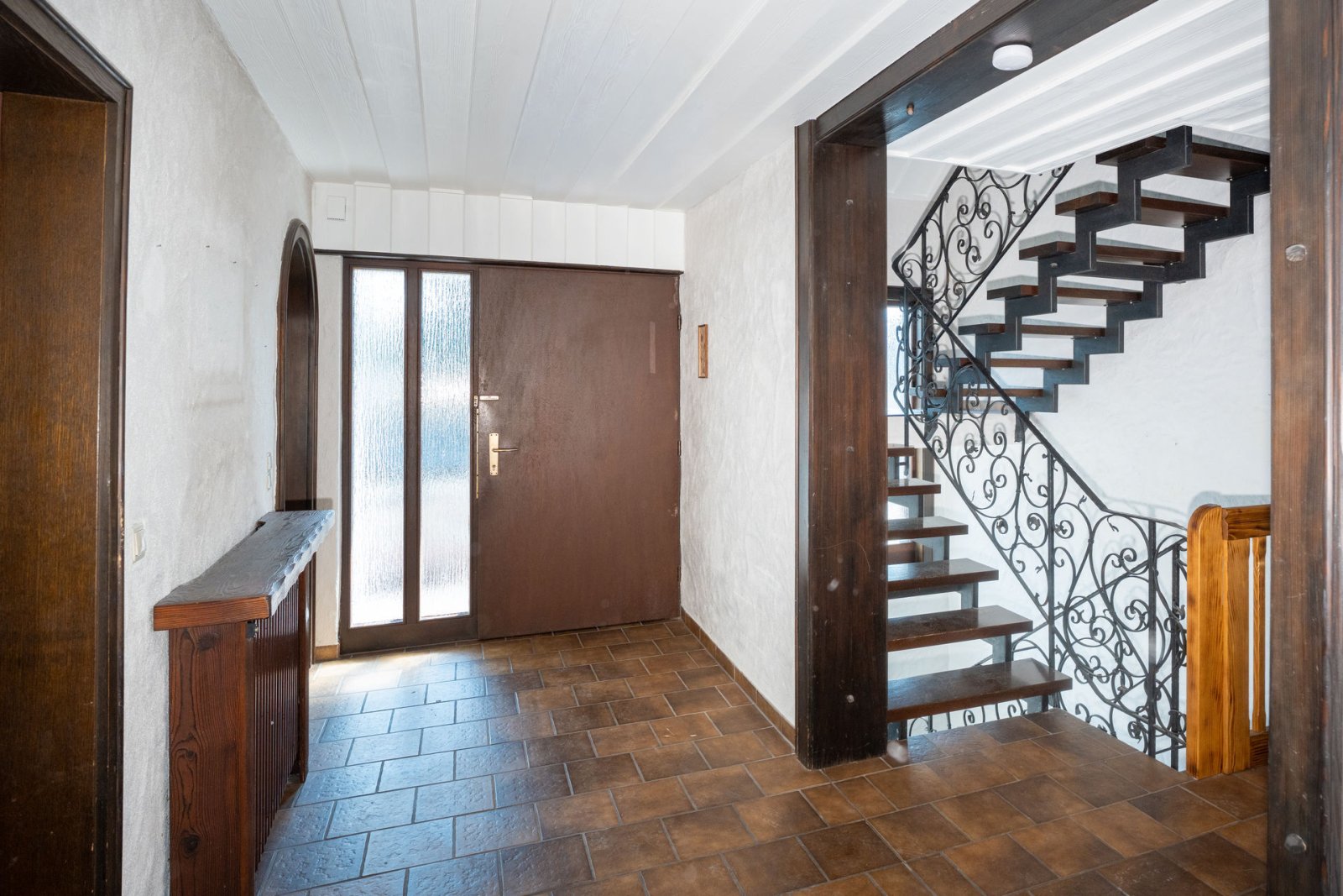 Einfamilienhaus in Biblis – Großzügiges Wohnen auf 203 m² mit viel Platz für die ganze Familie