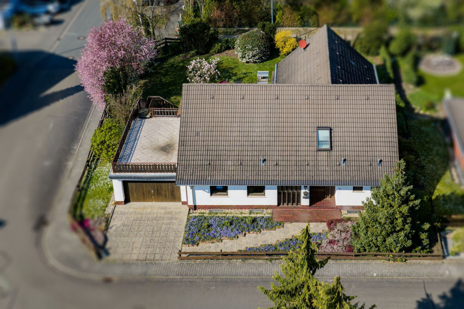 Einfamilienhaus in Biblis – Großzügiges Wohnen auf 203 m² mit viel Platz für die ganze Familie