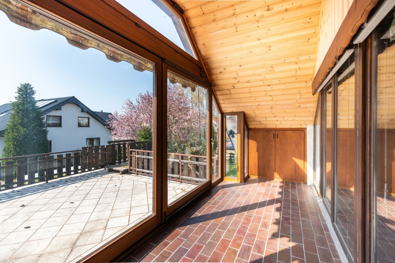 Einfamilienhaus in Biblis – Großzügiges Wohnen auf 203 m² mit viel Platz für die ganze Familie