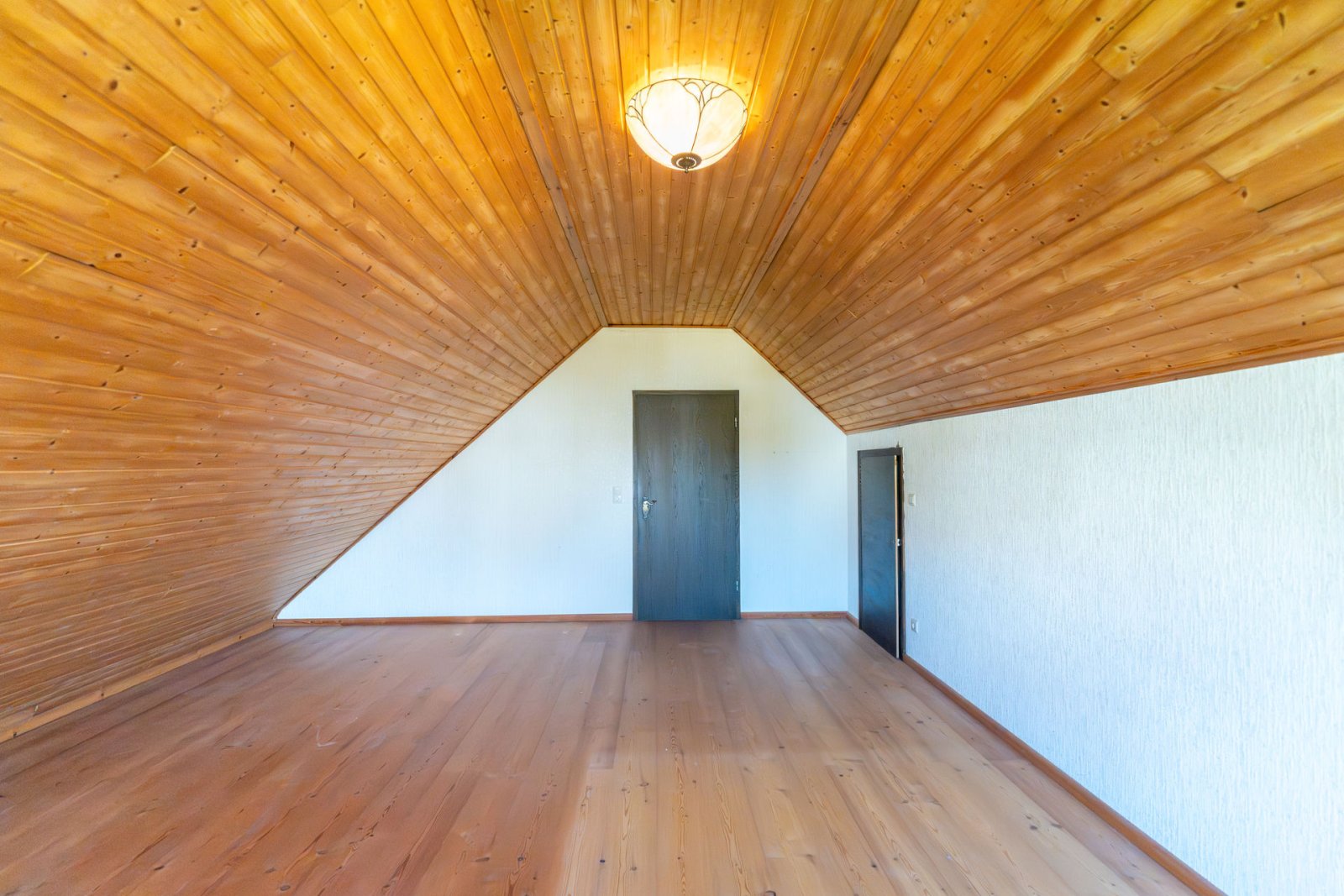 Einfamilienhaus in Biblis – Großzügiges Wohnen auf 203 m² mit viel Platz für die ganze Familie