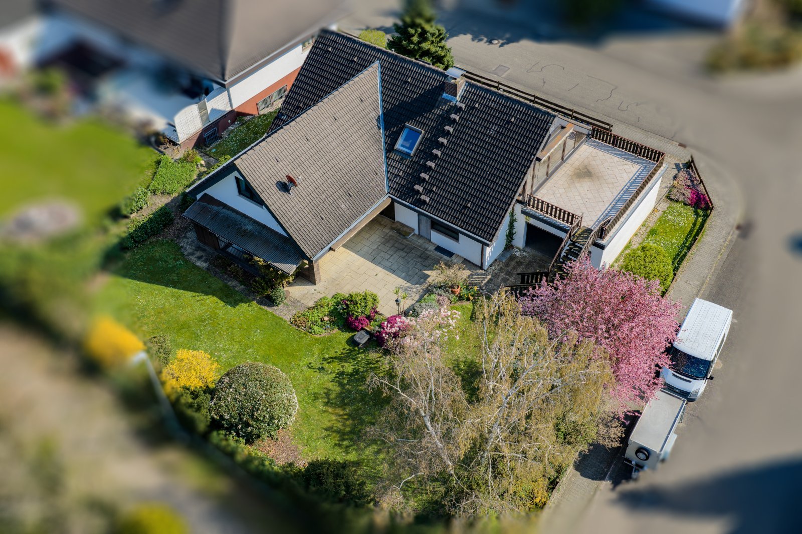 Einfamilienhaus in Biblis – Großzügiges Wohnen auf 203 m² mit viel Platz für die ganze Familie