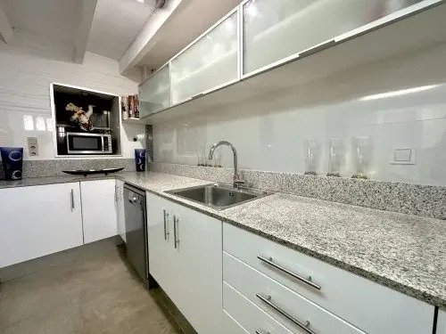 Mallorca - Modernisierte Villa mit Pool, Tennisplatz, Gästehaus und Panoramablick