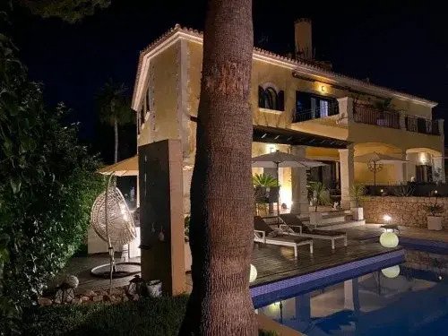 Mallorca - Exklusives Einfamilienhaus mit Meerblick vom Balkon und Pool!