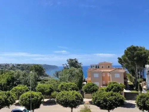Mallorca - Exklusives Einfamilienhaus mit Meerblick vom Balkon und Pool!