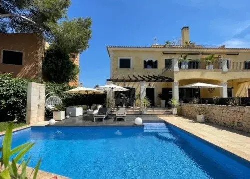 Mallorca - Exklusives Einfamilienhaus mit Meerblick vom Balkon und Pool!
