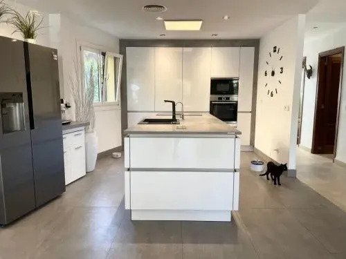 Mallorca - Exklusives Einfamilienhaus mit Meerblick vom Balkon und Pool!