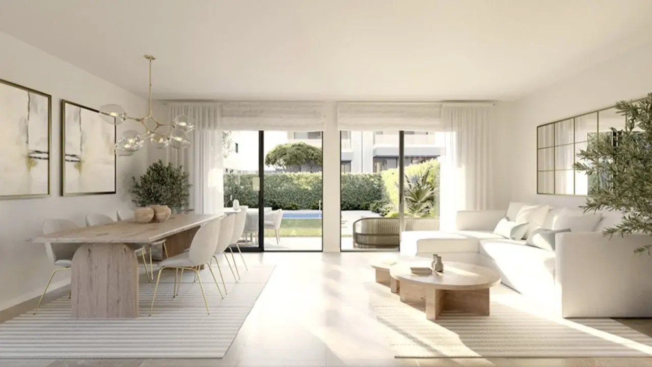 Zeitlose Eleganz: Moderne Neubau-Villa mit Garten, Pool und Meerblick