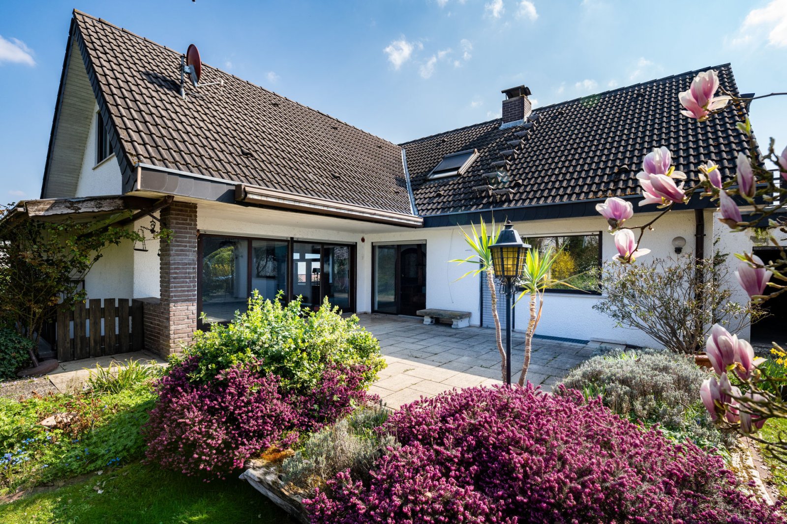 Einfamilienhaus in Biblis – Großzügiges Wohnen auf 203 m² mit viel Platz für die ganze Familie