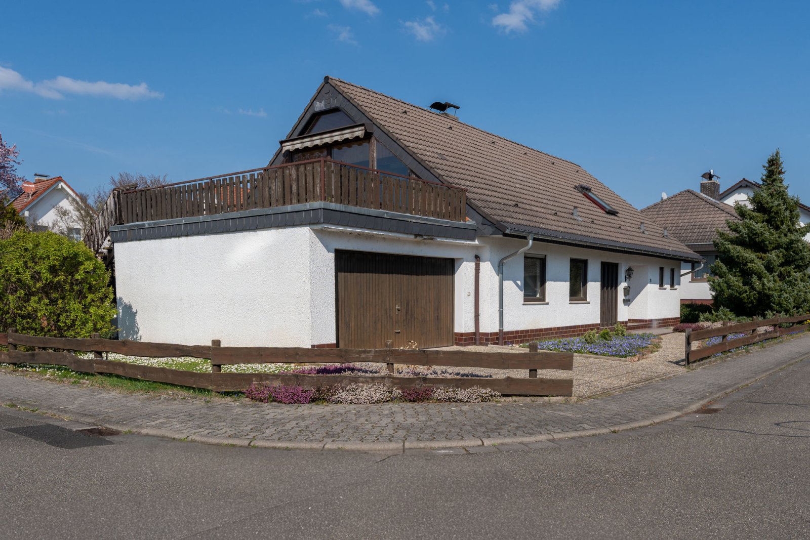 Einfamilienhaus in Biblis – Großzügiges Wohnen auf 203 m² mit viel Platz für die ganze Familie