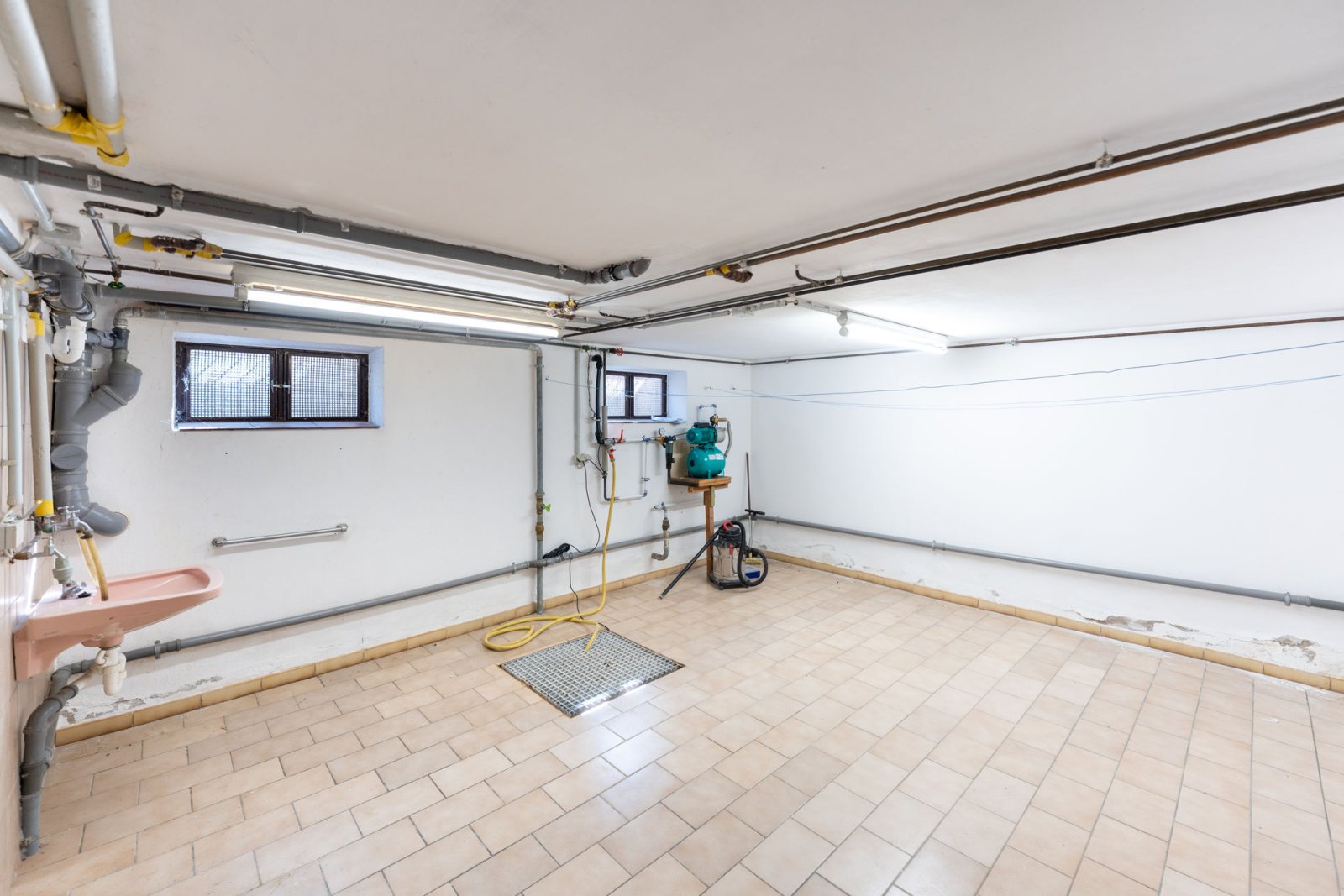 Einfamilienhaus in Biblis – Großzügiges Wohnen auf 203 m² mit viel Platz für die ganze Familie